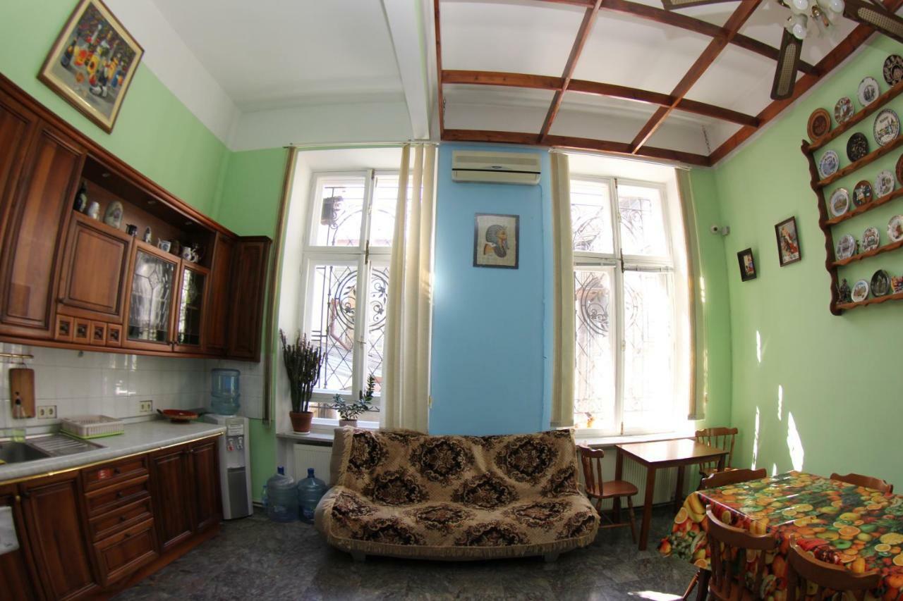 Orpheus Hostel And Apartments Odessa Dış mekan fotoğraf